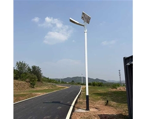 甘肃路边太阳能路灯安装